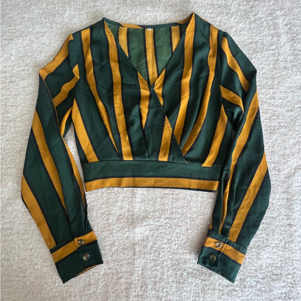 Adorable crop top for sale. Good condition, no rips or stains.